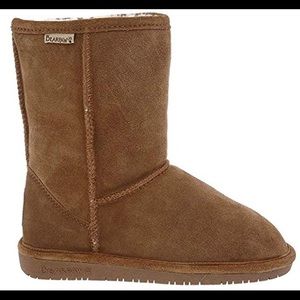 Women’s Emma Short Bearpaw boots. Like new